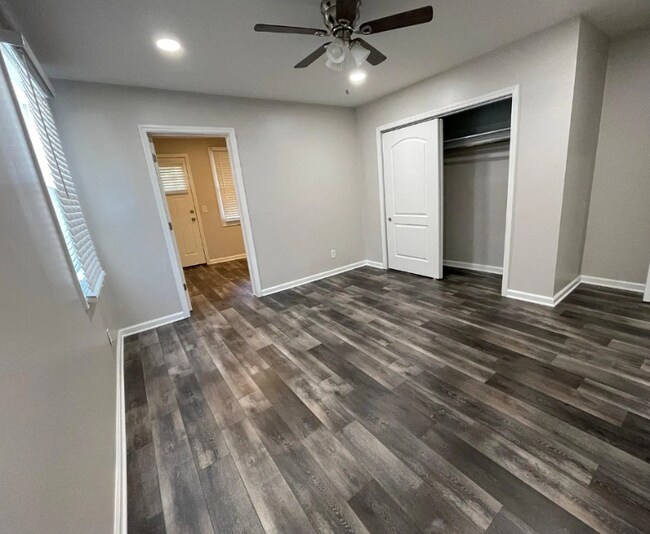 Building Photo - 400 Perrysville Ave