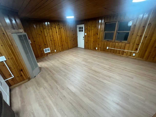 Building Photo - 1005 W Spruce St