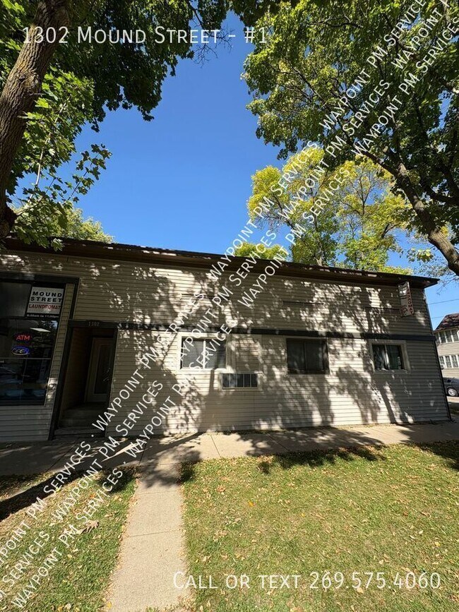 Building Photo - 1302 Mound St