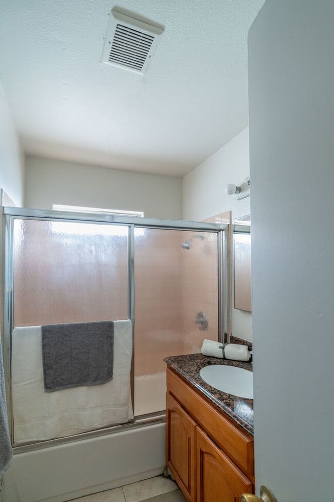 Building Photo - 4452Cogs