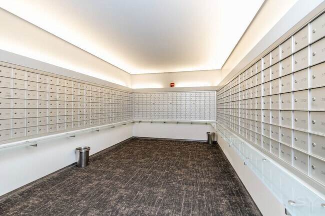 Building Photo - 2800 N Lake Shore Dr