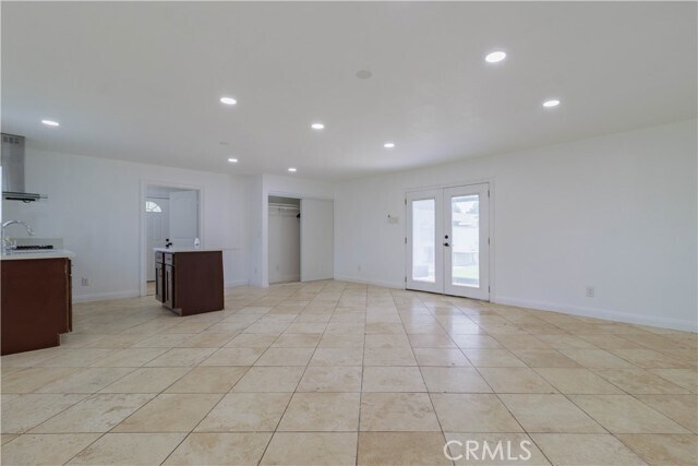 Building Photo - 10249 Jurupa Rd