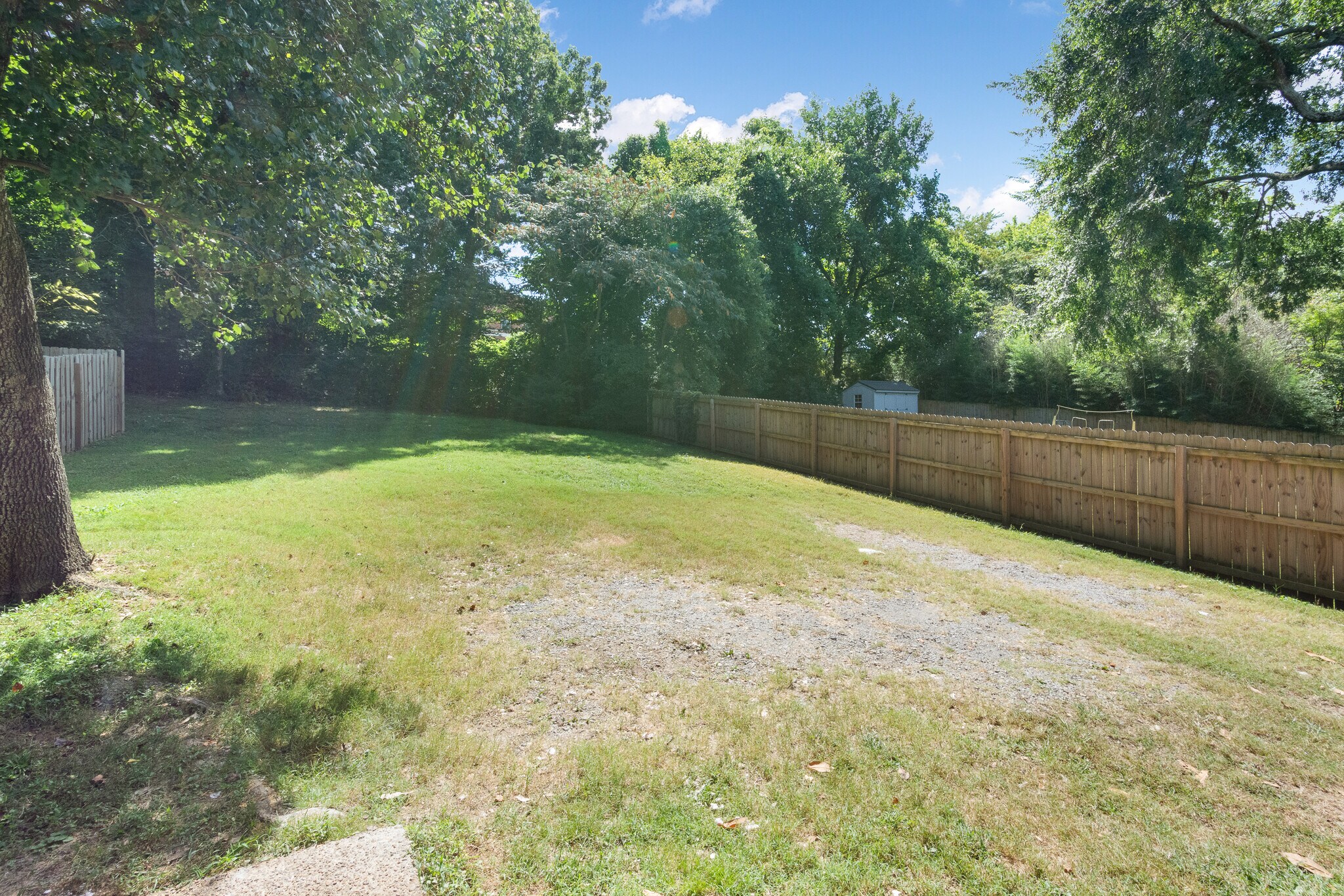 Building Photo - 129 Needles Ct