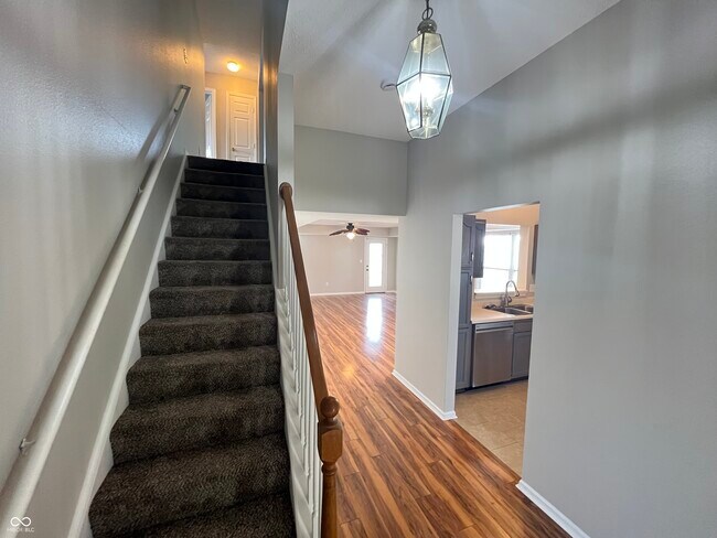 Building Photo - 10896 Riverwood Blvd