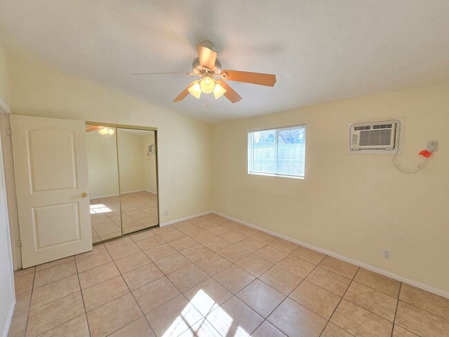 Building Photo - 2010 W Lumber St