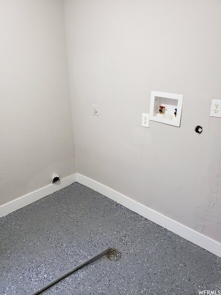 Building Photo - 5484 Bailiff Dr S