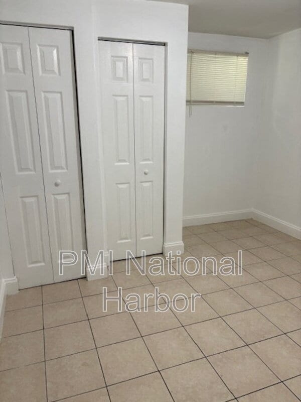 Building Photo - 702 Leeward Ct