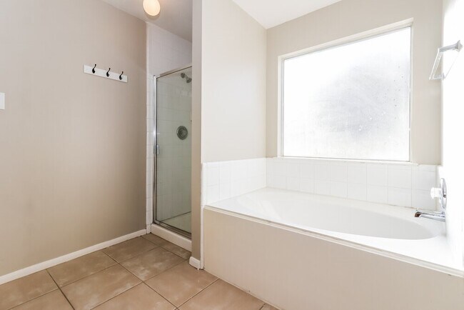 Building Photo - 5618 Imperial Grove Dr