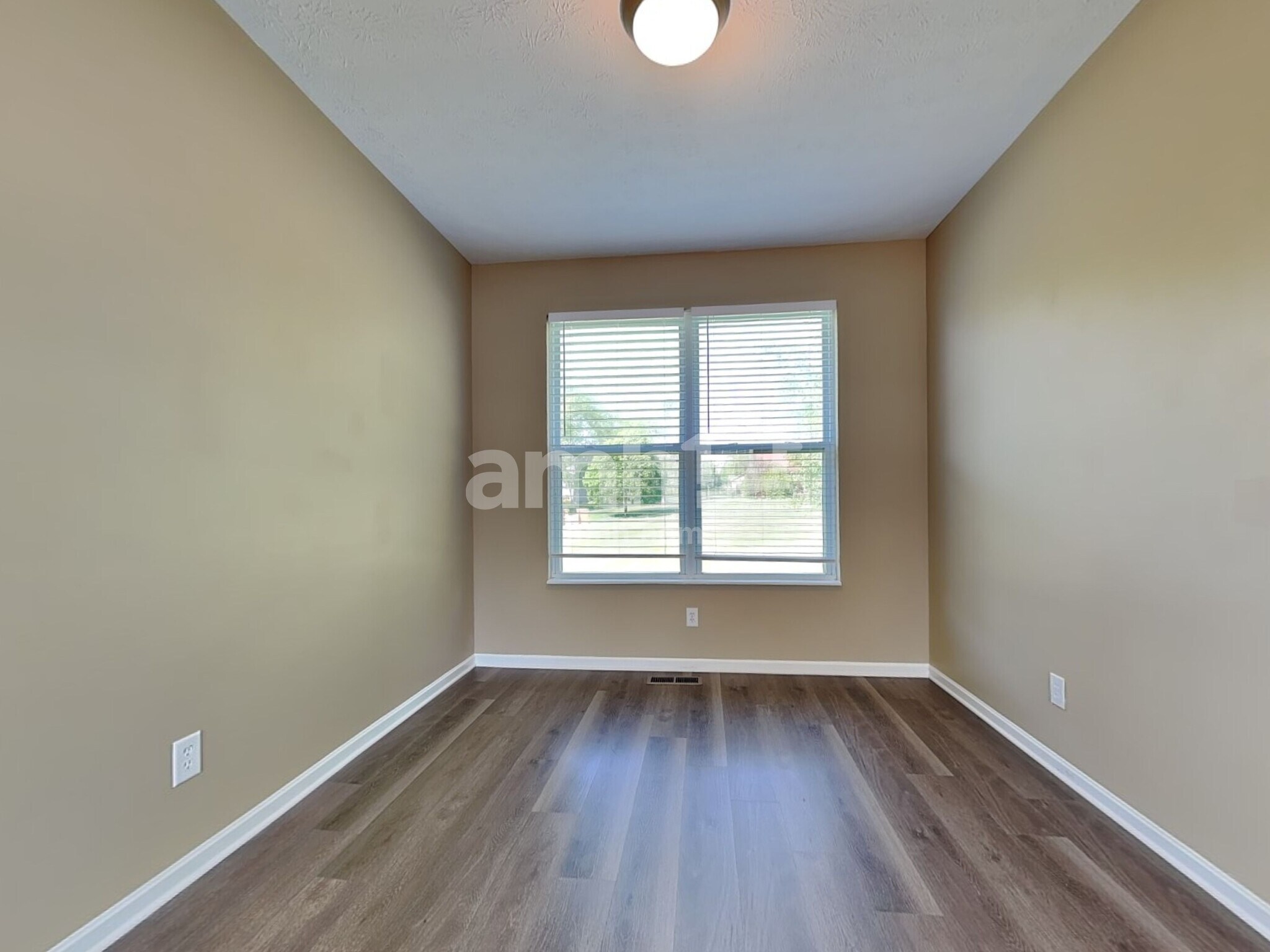 Building Photo - 684 Linden Creek