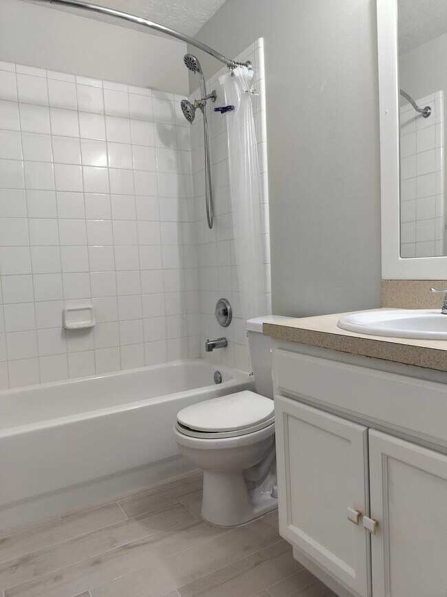 Building Photo - 21242 Linden House Ct
