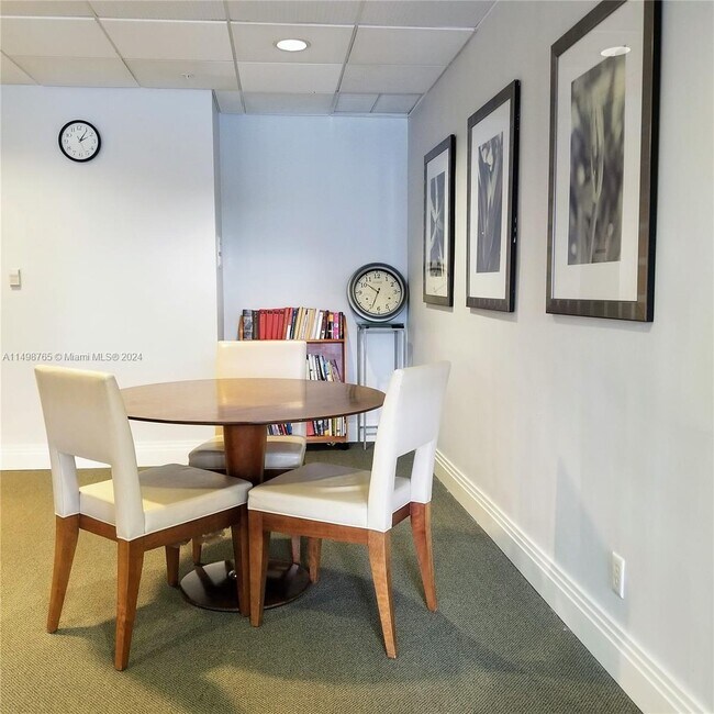 Building Photo - 3000 S Ocean Dr