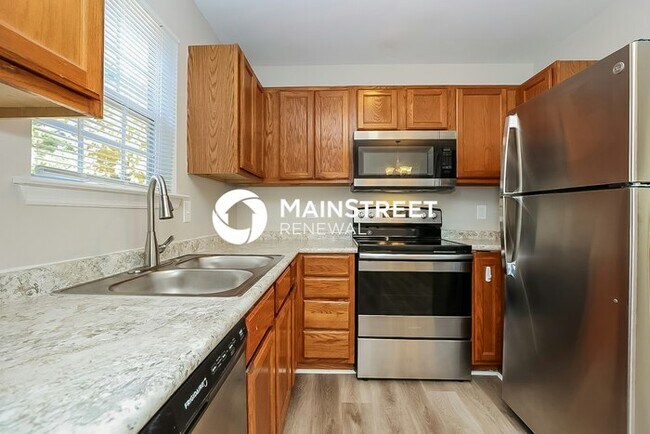 Building Photo - 3 Bedroom Pet-Friendly Home in ANTIOCH, TN with Main Street Renewal