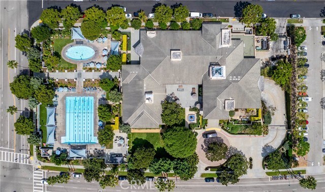 Building Photo - 13075 Pacific Promenade