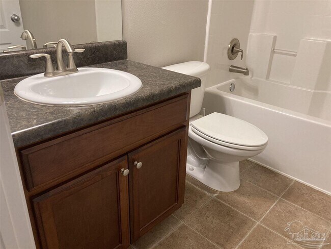 Building Photo - 8770 Kennedy Dr