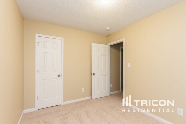 Building Photo - 4033 Old Glory Dr