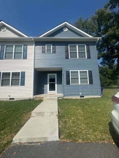 Building Photo - Coming Soon 9/15 – Beautiful 3 Bed, 3 Bath End-Unit Townhome!
