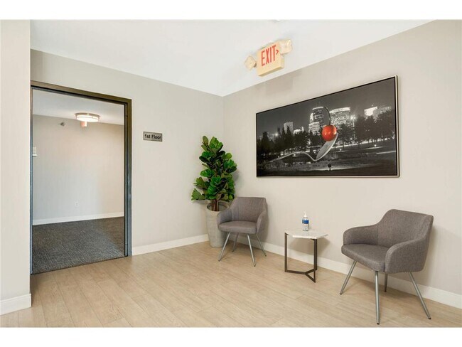 Building Photo - 48 Groveland Terrace