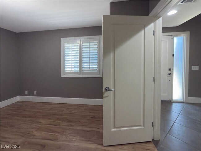 Building Photo - 9050 W Tropicana Ave