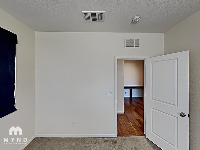 Building Photo - 2367 Hancock Dr