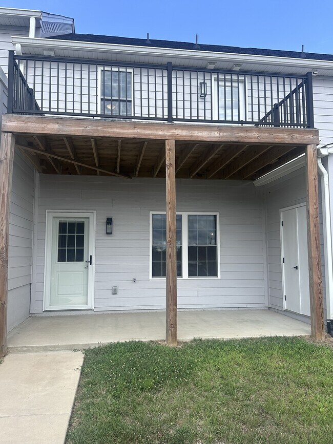 Building Photo - 511 Cabell St