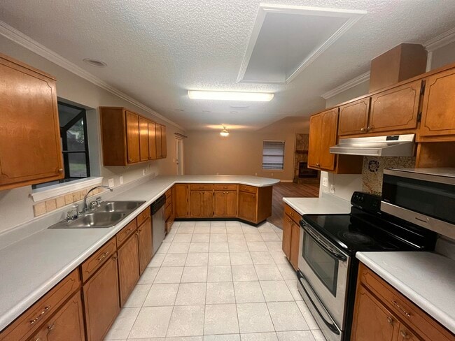 Building Photo - 310 Fairwood Dr