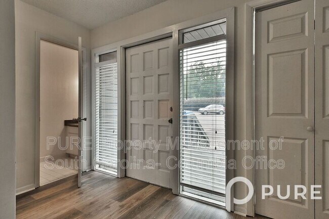 Building Photo - 301 Harbor Heights Dr