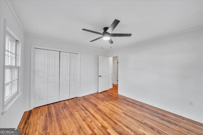 Building Photo - 1806 Knox St