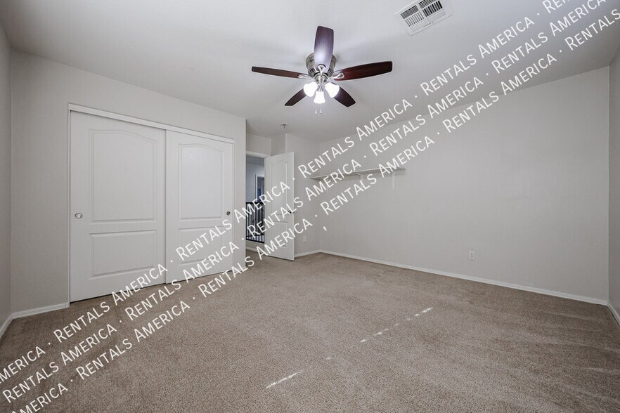 Building Photo - 44388 W Oster Dr