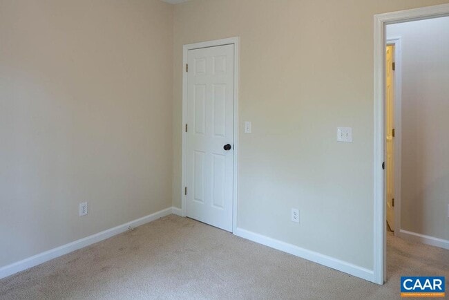 Building Photo - 139 Old Fifth Cir