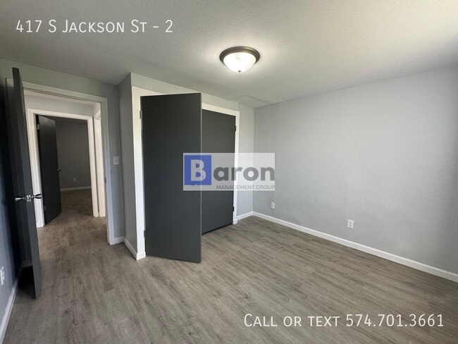 Building Photo - 417 S Jackson St