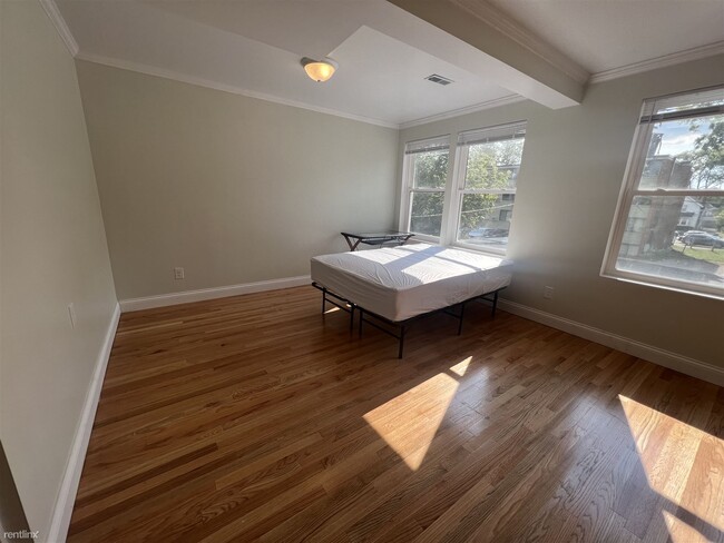 Building Photo - 7 br, 6.5 bath House - 930 Mary St