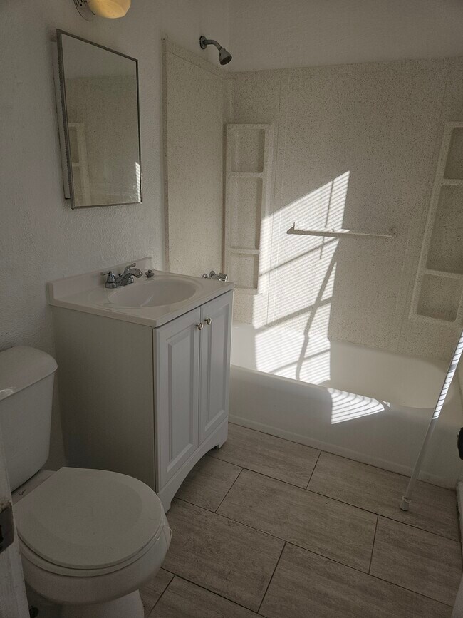 Building Photo - 1363 Tioga Ave.