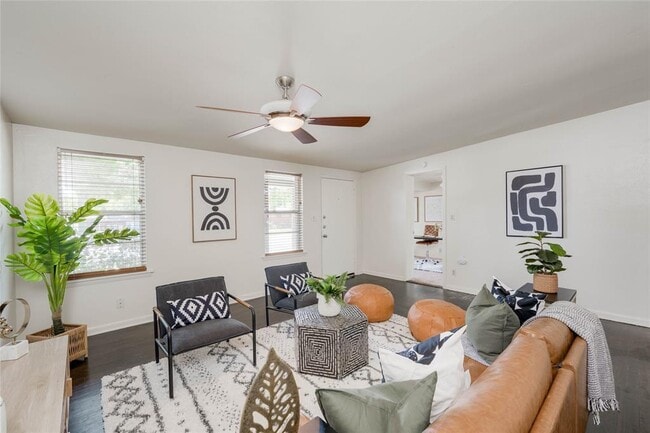 Building Photo - 7709 Woodrow Ave