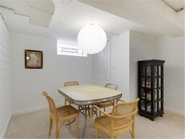 Building Photo - 1742 Dayton Ave