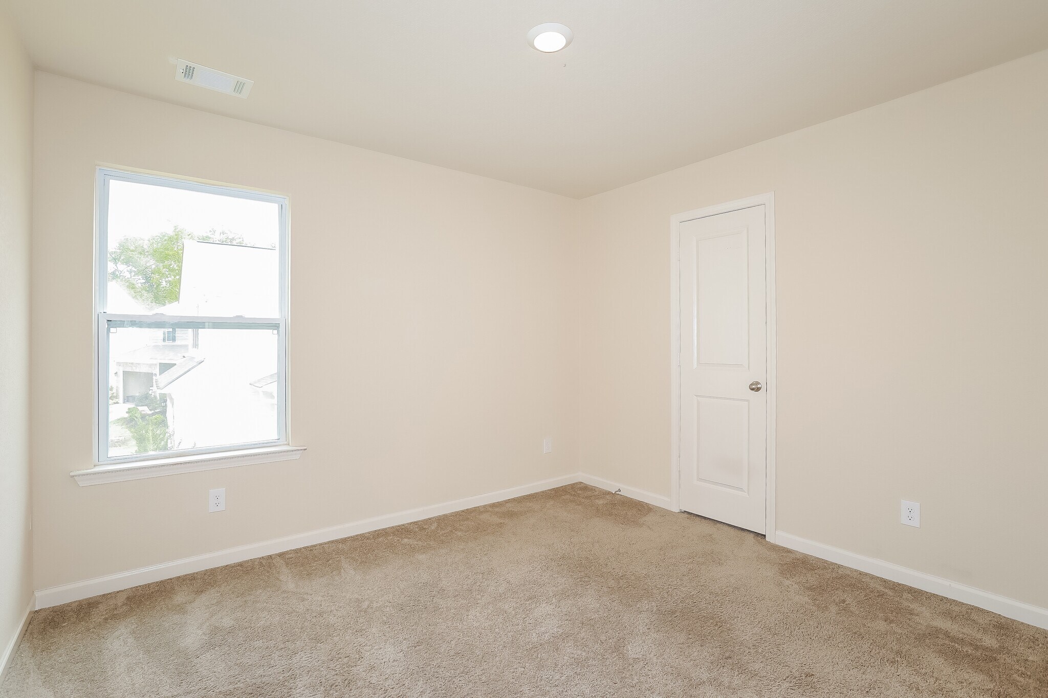 Building Photo - 968 Creekview Rd