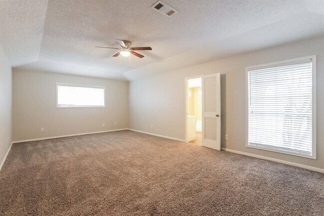 Building Photo - 2223 Masters Ln