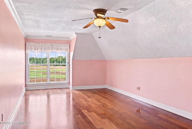 Building Photo - 1066 Patterson Is