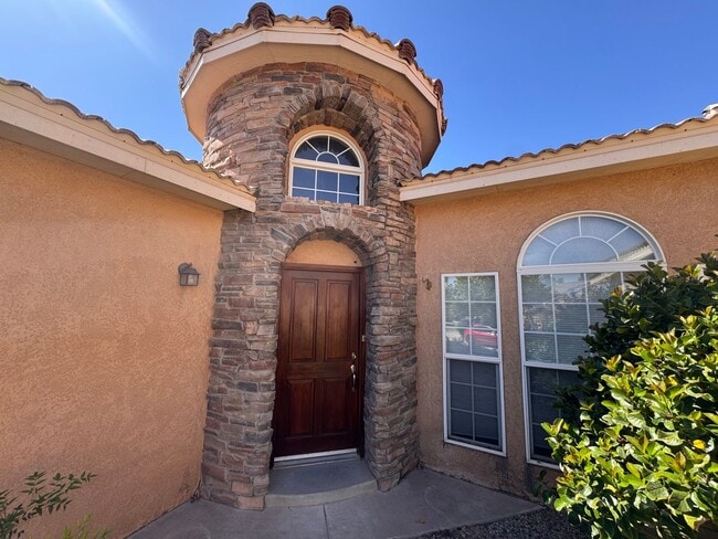 Building Photo - Beautiful Tuscan home.