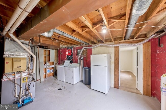 Building Photo - 2924 Gracefield Rd