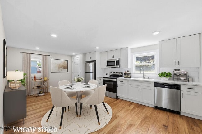 Building Photo - 305 Parsonage St