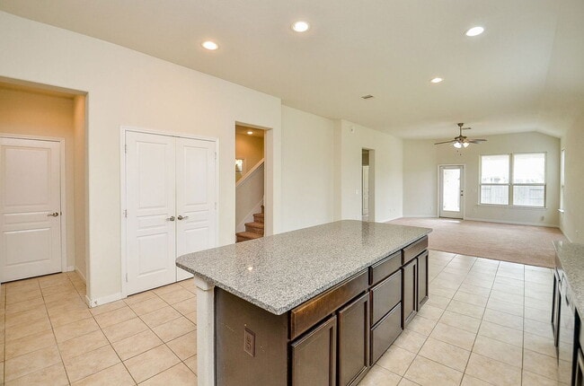 Building Photo - 16608 Spirit Lake Ct