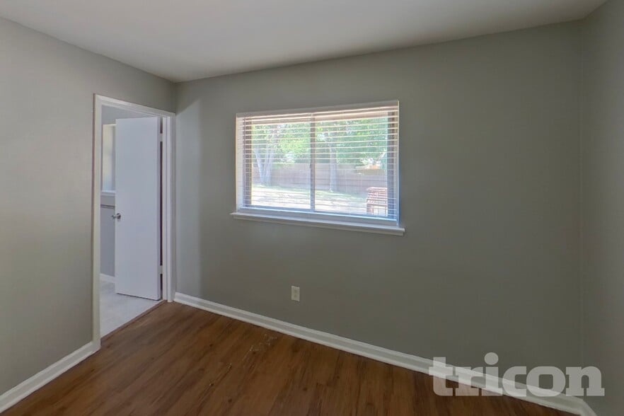 Building Photo - 333 Clearfield Dr