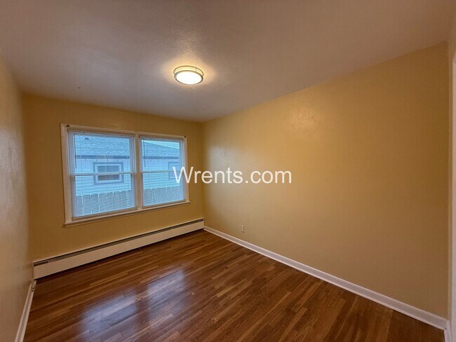 Building Photo - South Hill Charming corner lot 3 bed 2 bath in quiet neighborhood