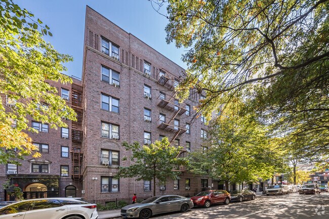 Primary Photo - 37-49 81st St