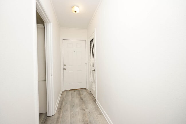 Building Photo - 62 Meigs Dr