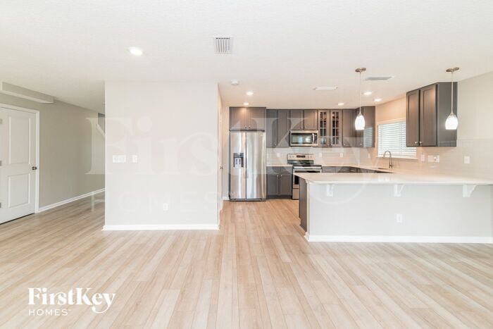 Building Photo - 8145 Windmill Way