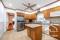 Building Photo - 2305 N Melvina Ave