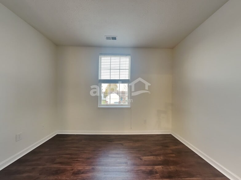 Building Photo - 12373 Carriage Stone Dr