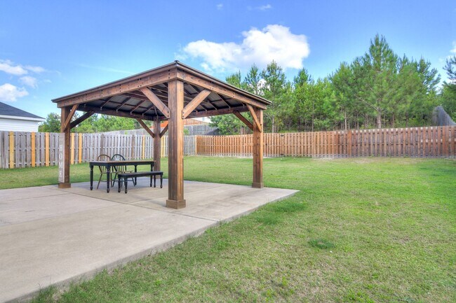 Building Photo - Minutes from Fort Gordon