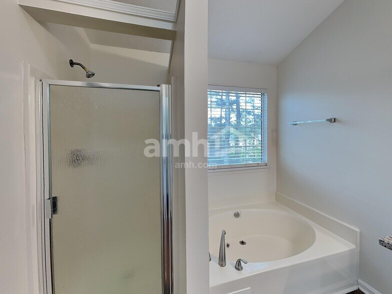 Building Photo - 4238 Brighton Way NW